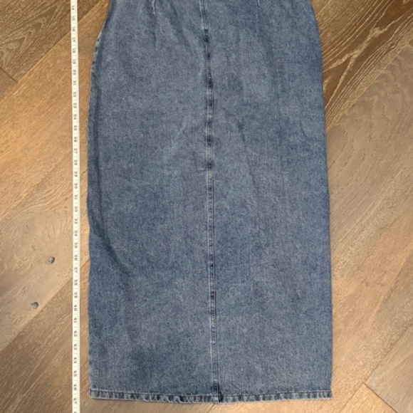 NWOT Denim Rosette Set, Halter and Maxi Skirt with Slit Size L - Picture 15 of 16